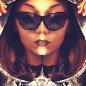 Meet your Posher, Monique